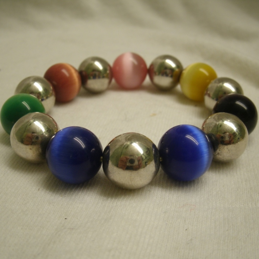 Handmade Glass Cat's Eye Bead Bracelet
